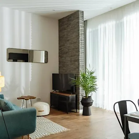 Apartment 3 - New Building & Parking