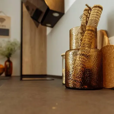 3 - New Building & Parking Bukarest