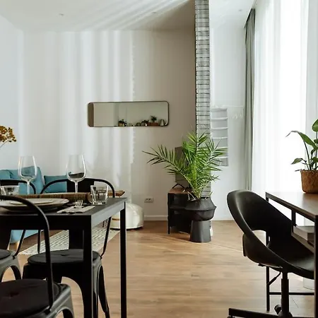 Apartment 3 - New Building & Parking