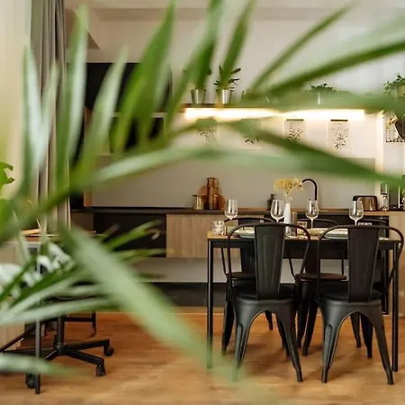 3 - New Building & Parking * בוקרשט