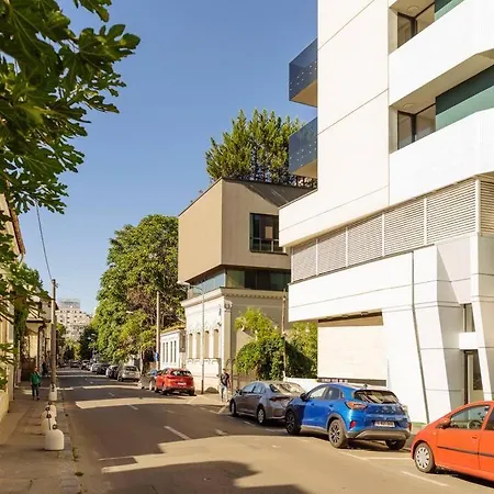 Apartment 3 - New Building & Parking