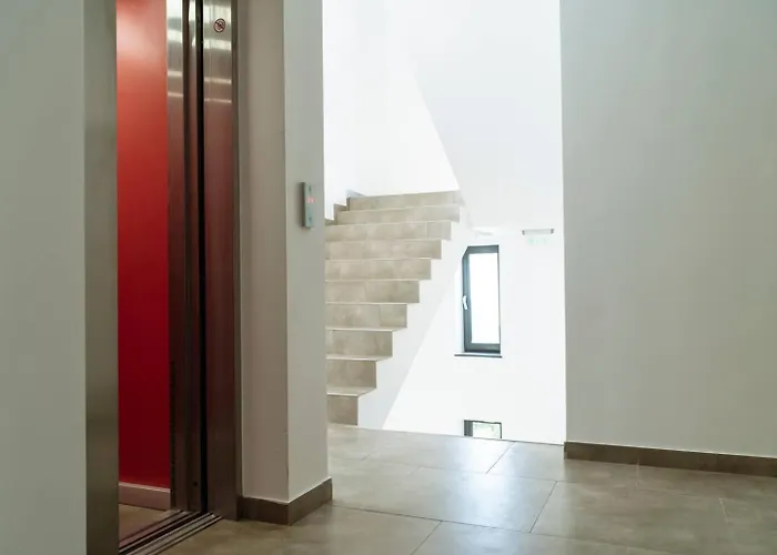 3 - New Building & Parking * Bucarest