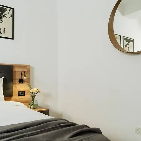 3 - New Building & Parking Apartman